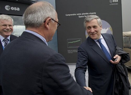 Jean-Jacques_Dordain_welcomes_Antonio_Tajani.jpg