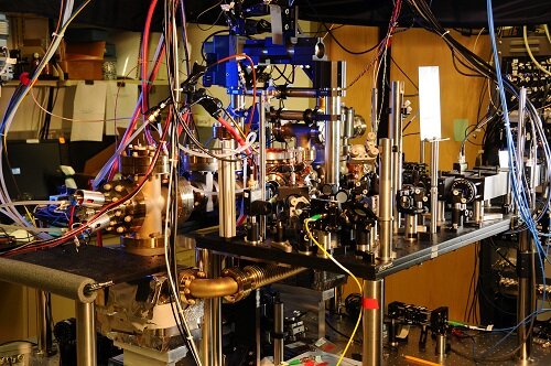 Atomic_clock.jpg